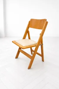 כסא עץ טבעי אמריקאי