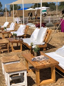 פוטון זוגי עץ כהה+שולחן+2 שרפרפים